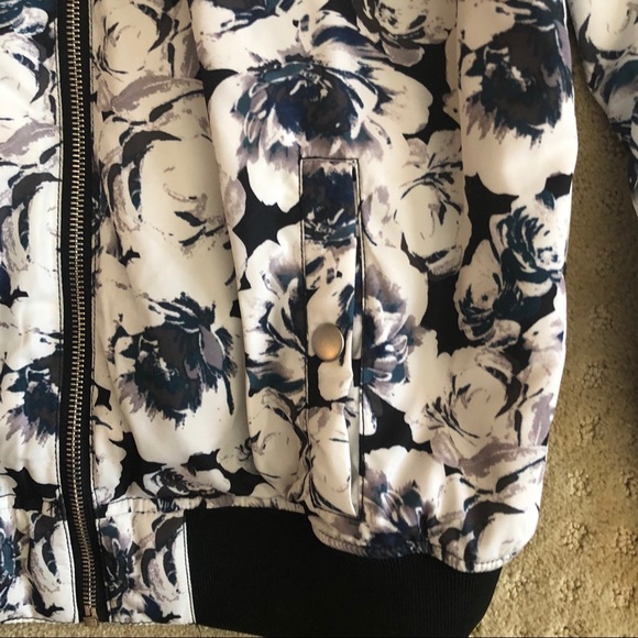 Floral Bomber Jacket - Picture 5 of 5